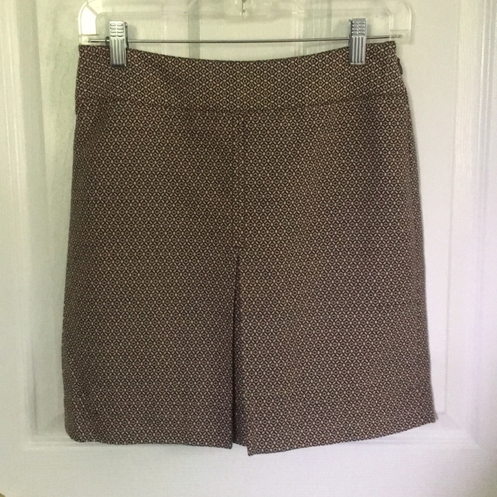 4 for $20 LOFT PETITES DIAMOND PATTERN SKIRT